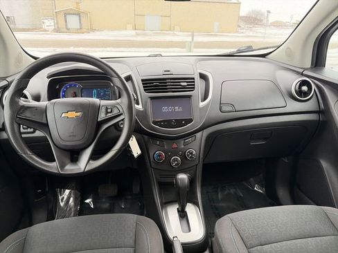 Used 2015 Chevrolet Trax LS AWD/4WD image 29