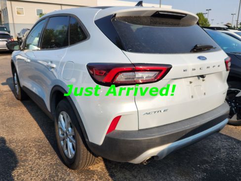 Used 2025 Ford Escape Active AWD/4WD image 4