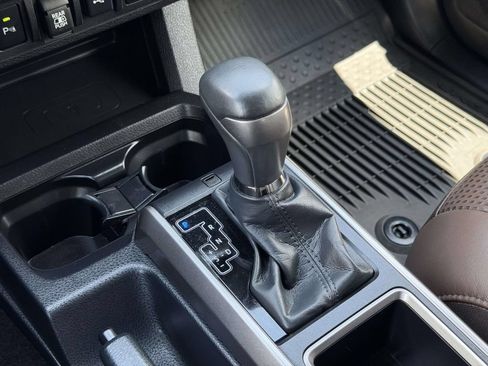 Certified 2023 Toyota Tacoma Limited AWD/4WD image 8
