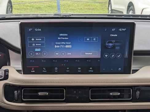 Used 2023 Lincoln Nautilus AWD w/ Premium Package image 16