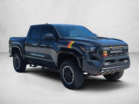 Used 2025 Toyota Tacoma TRD Sport w/ TRD Sport Premium Package AWD/4WD image 3