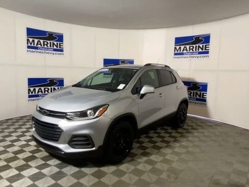 Certified 2022 Chevrolet Trax LT w/ Driver Confidence Package image 6