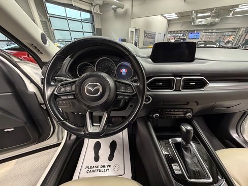 Used 2020 MAZDA CX-5 Touring image 11