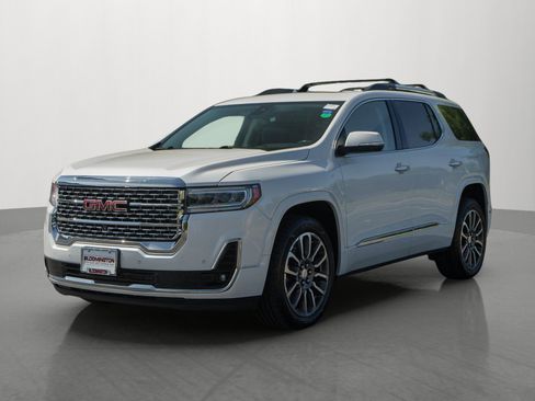 Used 2021 GMC Acadia Denali w/ Denali Ultimate Package AWD/4WD image 3