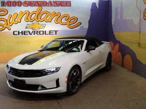 Used 2023 Chevrolet Camaro LT image 2