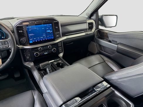 Used 2023 Ford F150 Lariat w/ Trailer Tow Package image 27