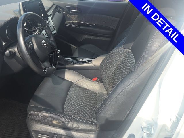Used 2020 Toyota C-HR Limited FWD image 9