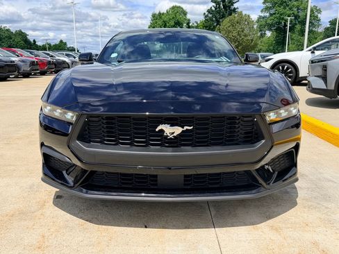 Used 2025 Ford Mustang Premium RWD image 2