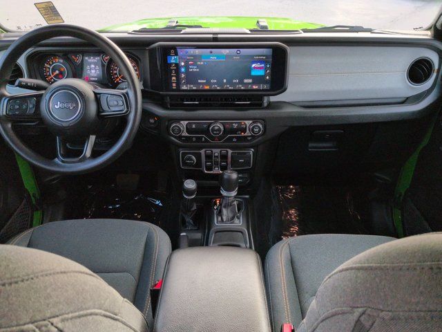 Used 2025 Jeep Gladiator Sport AWD/4WD image 14
