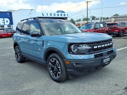 Certified 2023 Ford Bronco Sport Outer Banks w/ Tech Package AWD/4WD image 1