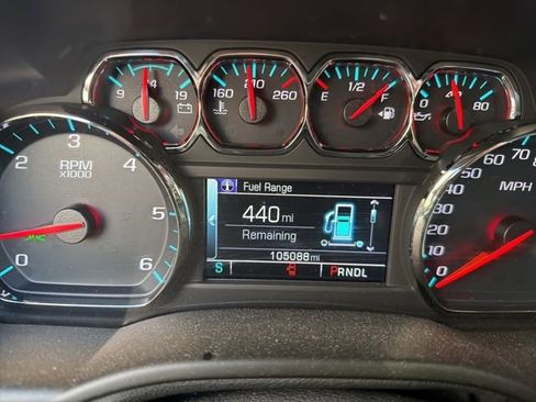 Used 2020 GMC Yukon XL SLT w/ Premium Edition RWD image 4
