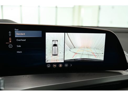 New 2026 Cadillac Vistiq Platinum image 44