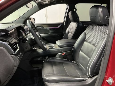 Used 2025 GMC Acadia Denali w/ LPO, Floor Liner Package FWD image 14