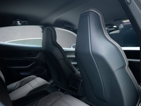 Used 2022 Porsche Taycan 4S image 66