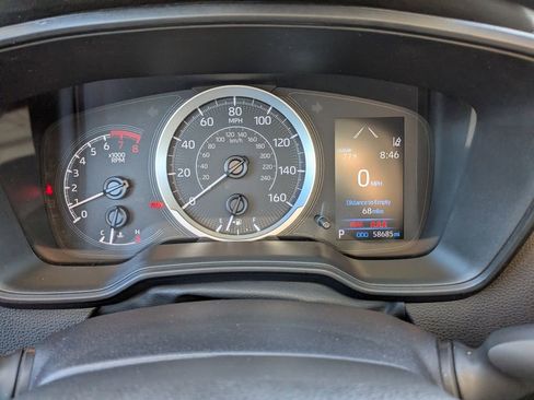 Used 2022 Toyota Corolla LE FWD image 29
