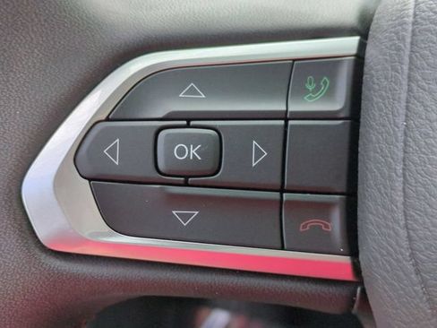 Used 2025 Jeep Compass Trailhawk AWD/4WD image 19
