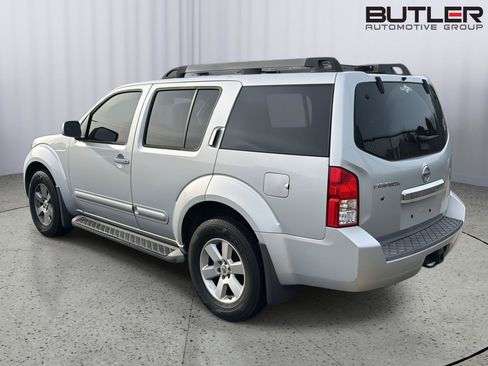 Used 2011 Nissan Pathfinder SV image 7