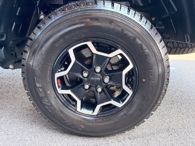 Used 2022 Jeep Gladiator Rubicon w/ LED Lighting Group AWD/4WD image 34