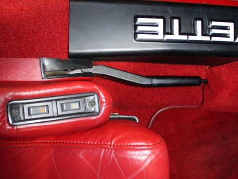 Used 1990 Chevrolet Corvette Coupe RWD image 31