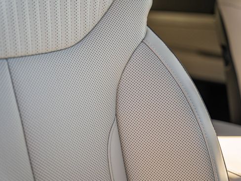 Used 2025 Hyundai Palisade Calligraphy image 17