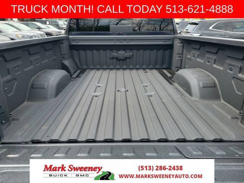 Used 2024 Chevrolet Silverado 2500 LTZ w/ LTZ Convenience Package AWD/4WD image 8