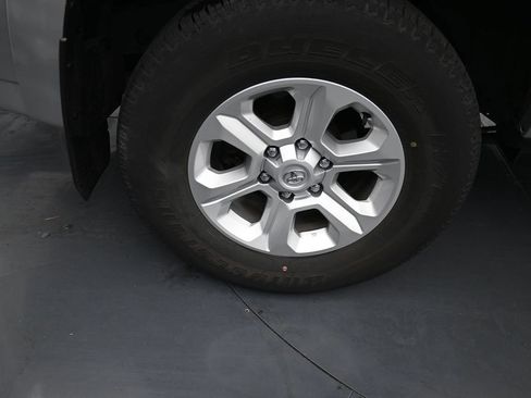 Used 2024 Toyota 4Runner SR5 AWD/4WD image 10