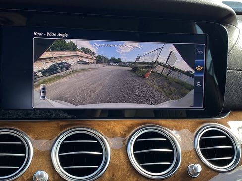 Used 2017 Mercedes-Benz E 300 4MATIC image 16