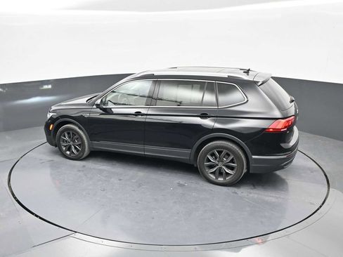 Used 2023 Volkswagen Tiguan SE image 30