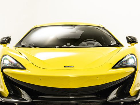 Used 2019 McLaren 600LT RWD image 4