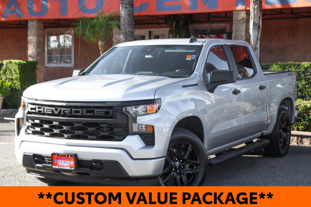 Used 2022 Chevrolet Silverado 1500 Custom w/ LPO, Dark Essentials Package AWD/4WD image 4
