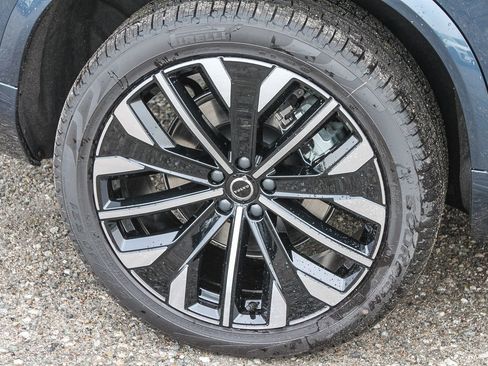 New 2026 Volvo XC90 T8 Ultra w/ Protection Package Premier AWD/4WD image 12