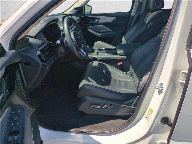 Used 2025 Acura MDX w/ Technology Package FWD image 17