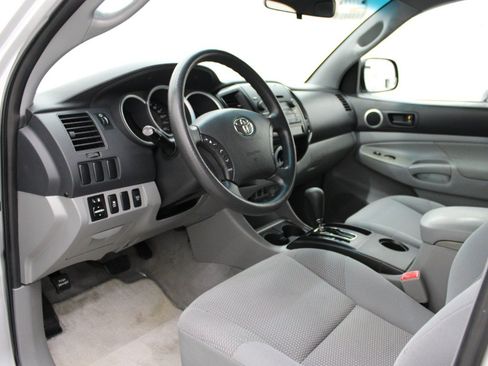 Used 2010 Toyota Tacoma 2WD Access Cab image 7