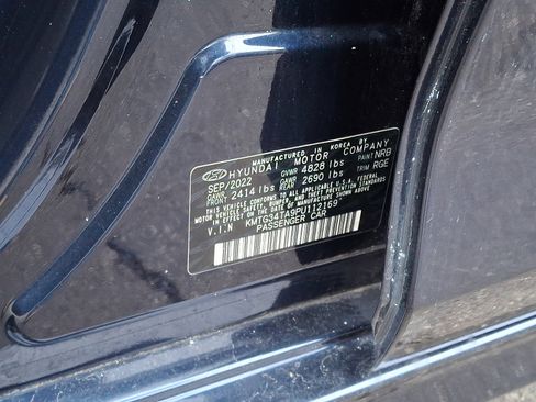 Certified 2023 Genesis G70 2.0T w/ Sport Prestige Package image 27