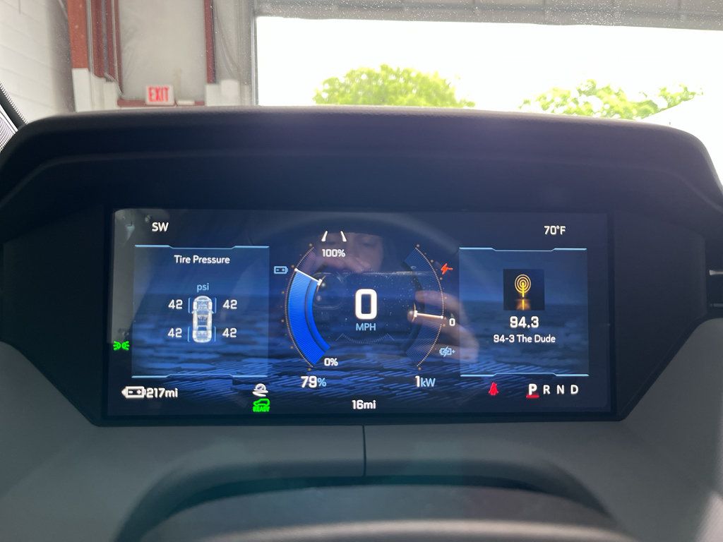 New 2027 Chevrolet Bolt LT w/ Comfort Package FWD image 17