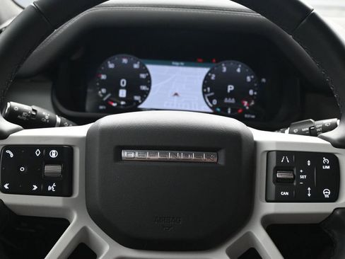 Used 2025 Land Rover Defender 110 S AWD/4WD image 18