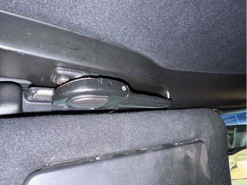 Used 1999 Chevrolet Corvette Coupe w/ Memory Pkg image 24