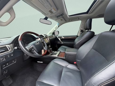 Used 2014 Lexus GX 460 Luxury AWD/4WD image 10