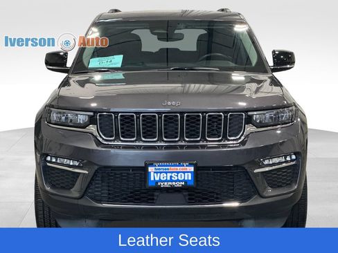 Used 2023 Jeep Grand Cherokee Limited w/ Trailer Tow Prep Group (B) AWD/4WD image 5