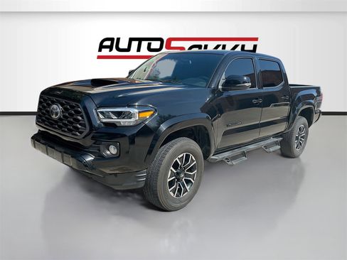 Used 2023 Toyota Tacoma TRD Sport image 3
