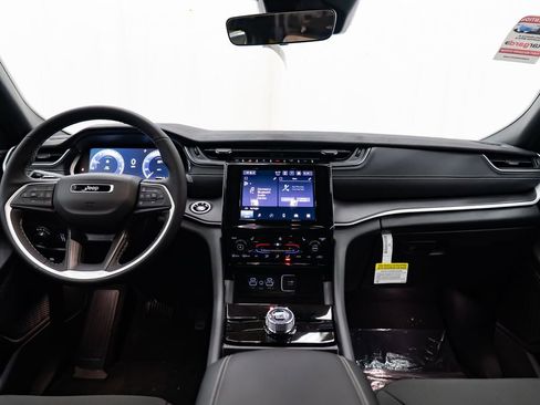 New 2026 Jeep Grand Cherokee Laredo image 10