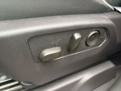 Used 2025 GMC Sierra 1500 Pro w/ Pro Value Package image 6