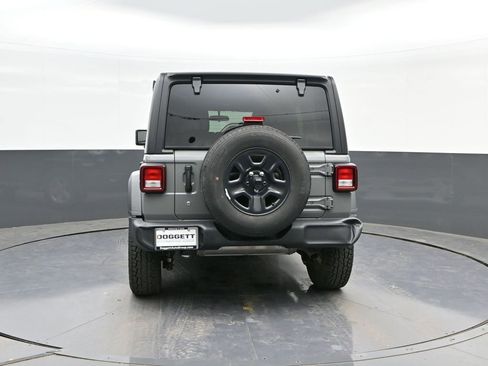 Used 2022 Jeep Wrangler Unlimited Sport AWD/4WD image 8