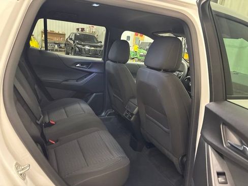 Used 2026 Chevrolet Equinox LT FWD image 14