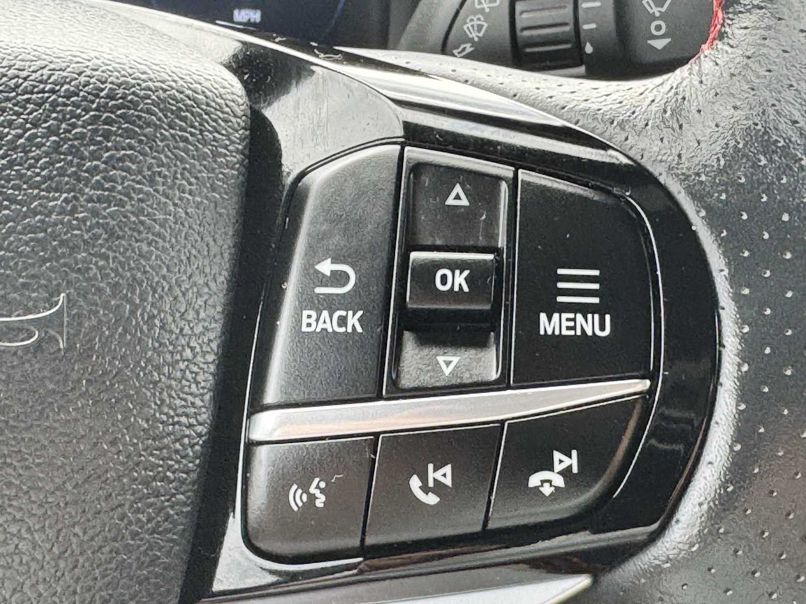 Used 2025 Ford Explorer ST-Line w/ ST-Line Street Pack AWD/4WD image 20