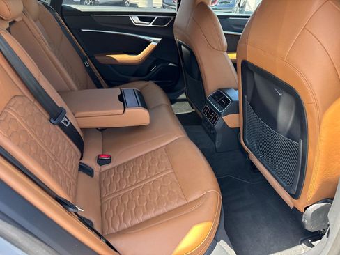 Used 2022 Audi RS 7 Sportback AWD/4WD image 19