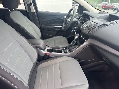 Used 2016 Ford Escape SE FWD image 28