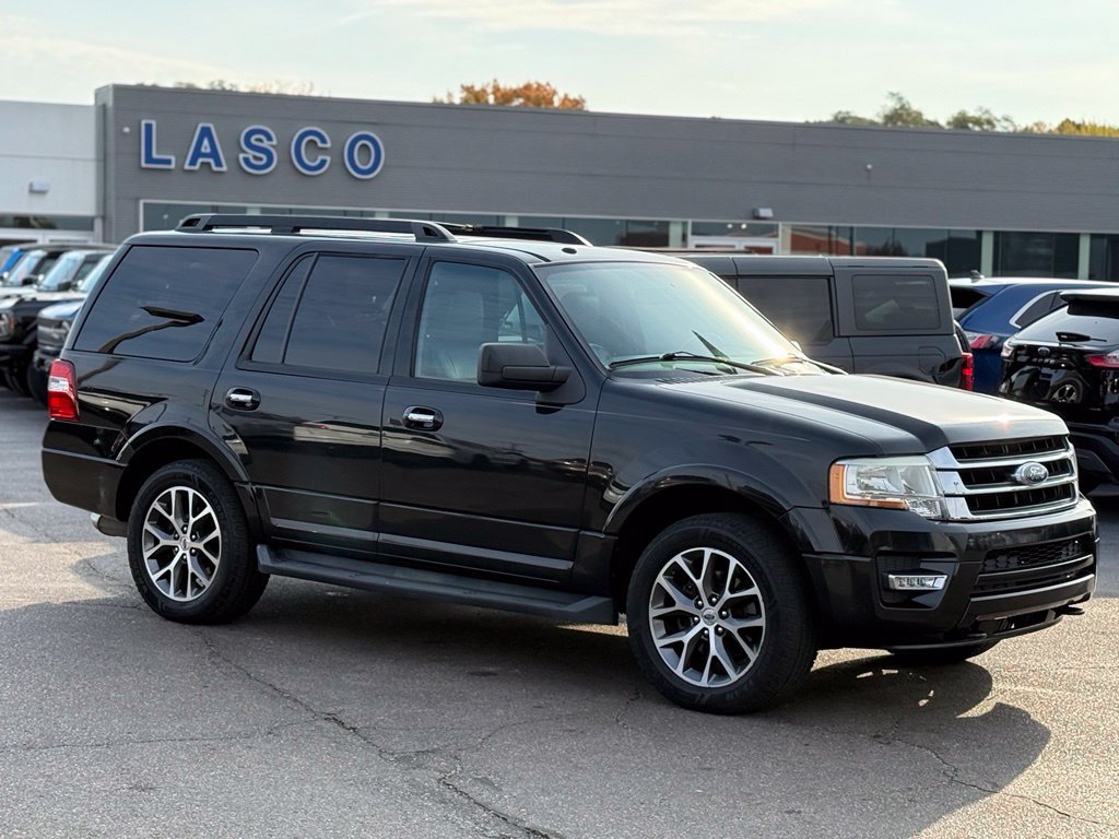 Used 2015 Ford Expedition XLT w/ Equipment Group 201A AWD/4WD image 28