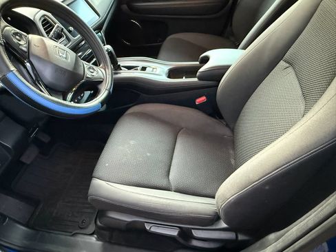 Certified 2022 Honda HR-V EX image 9