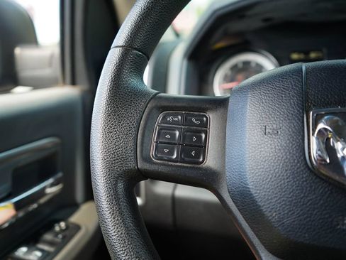 Used 2015 RAM 1500 Classic SLT RWD image 28